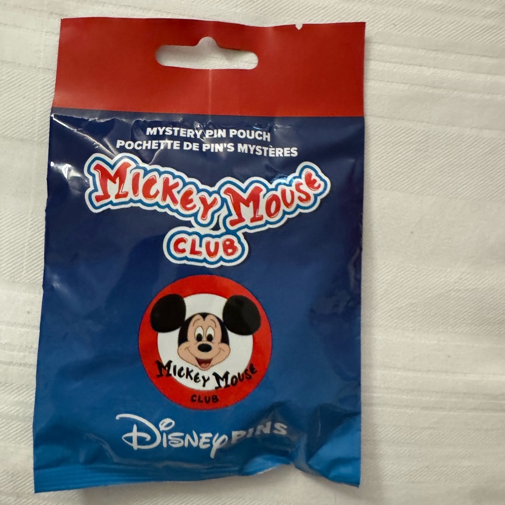 Disney Mickey Mouse Club Mystery Pin Pouch unopened